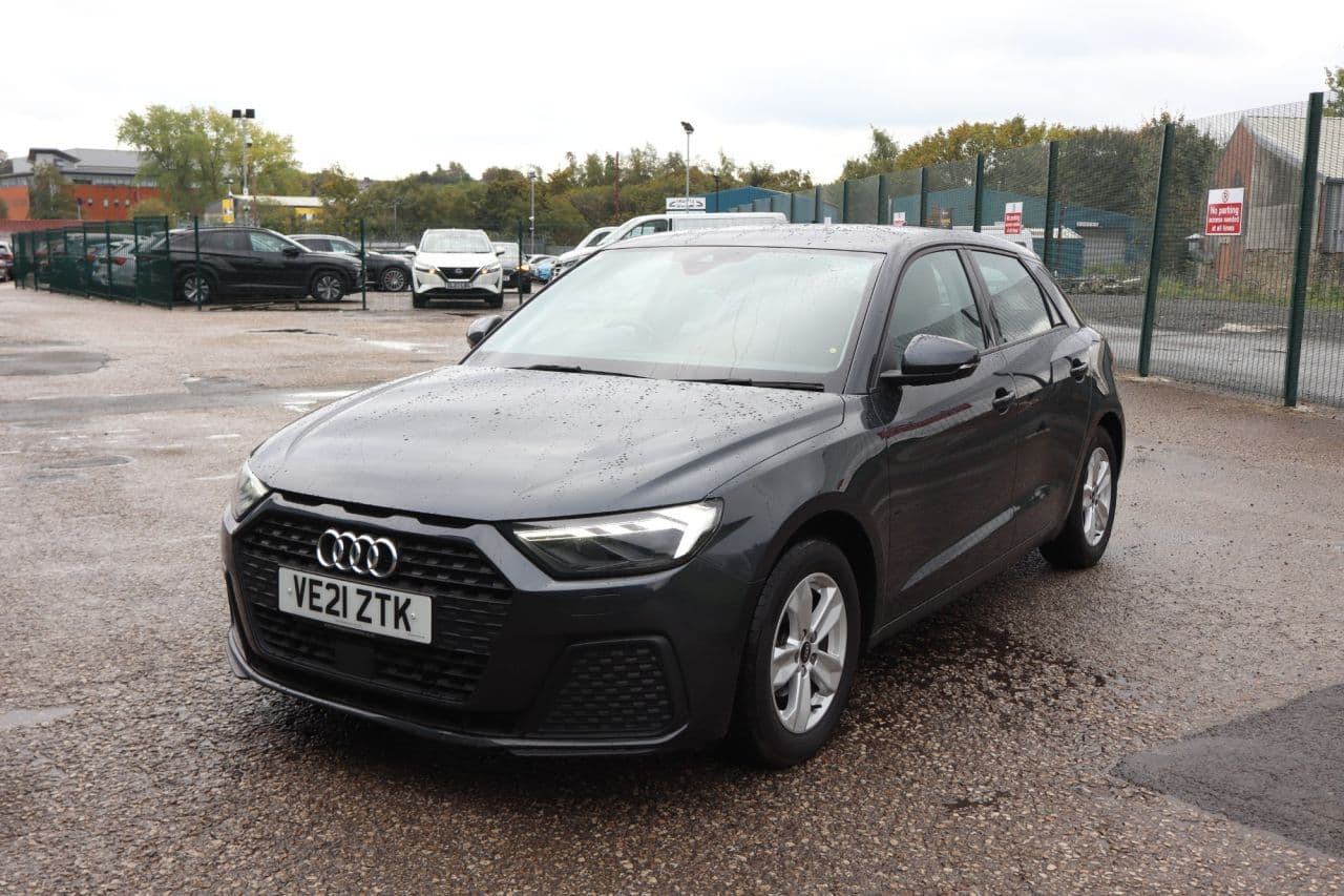 Audi A1 1.0 TFSI 25 Technik Sportback — image 3