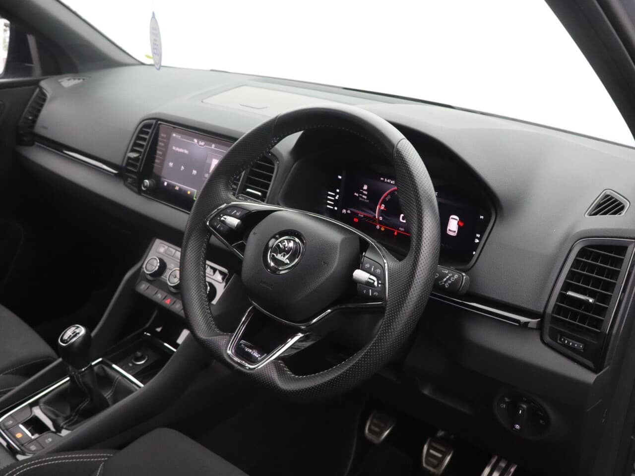 Skoda Karoq 1.5 TSI ACT SportLine — image 14