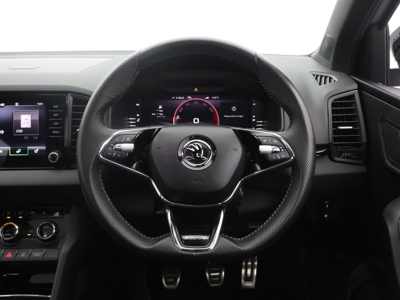 Skoda Karoq 1.5 TSI ACT SportLine — image 16