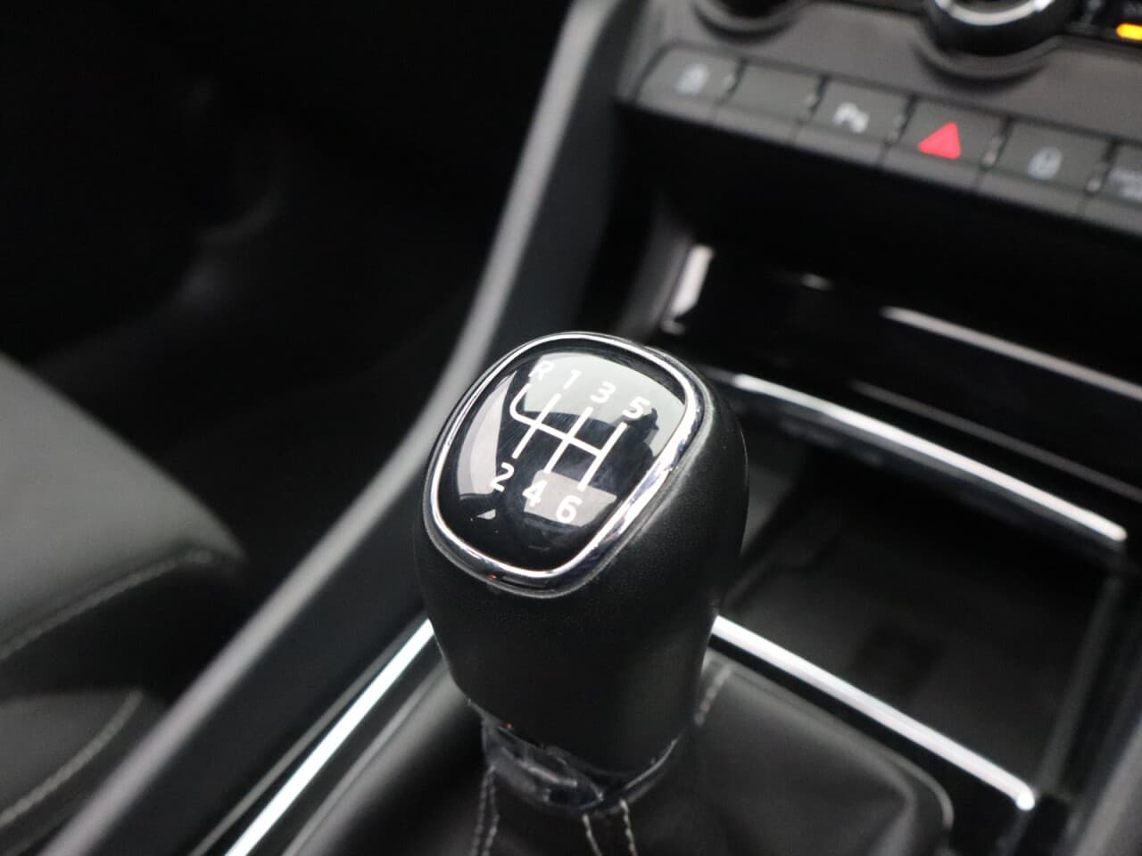 Skoda Karoq 1.5 TSI ACT SportLine — image 24