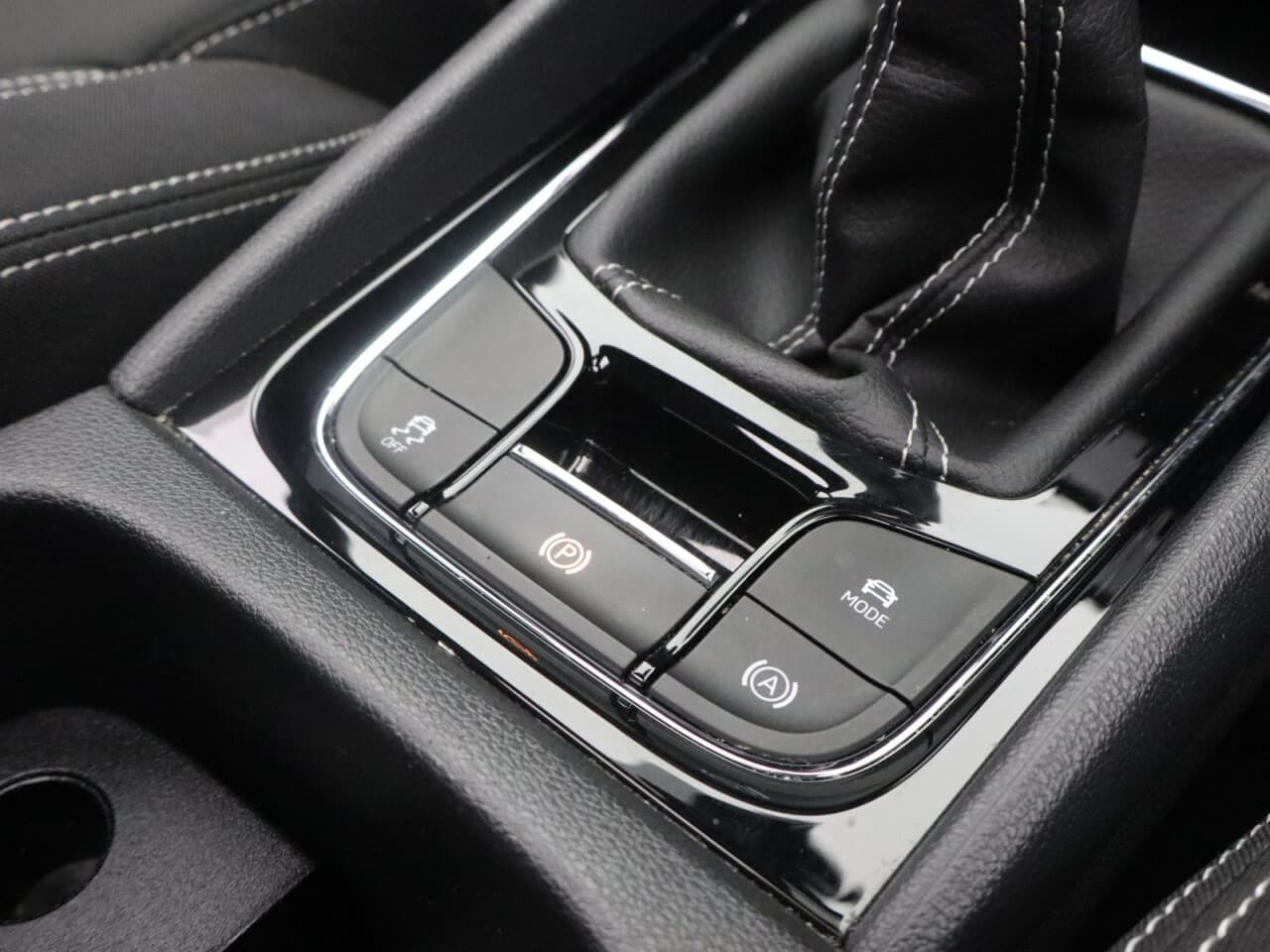 Skoda Karoq 1.5 TSI ACT SportLine — image 27