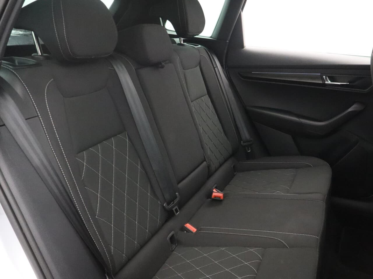 Skoda Karoq 1.5 TSI ACT SportLine — image 46