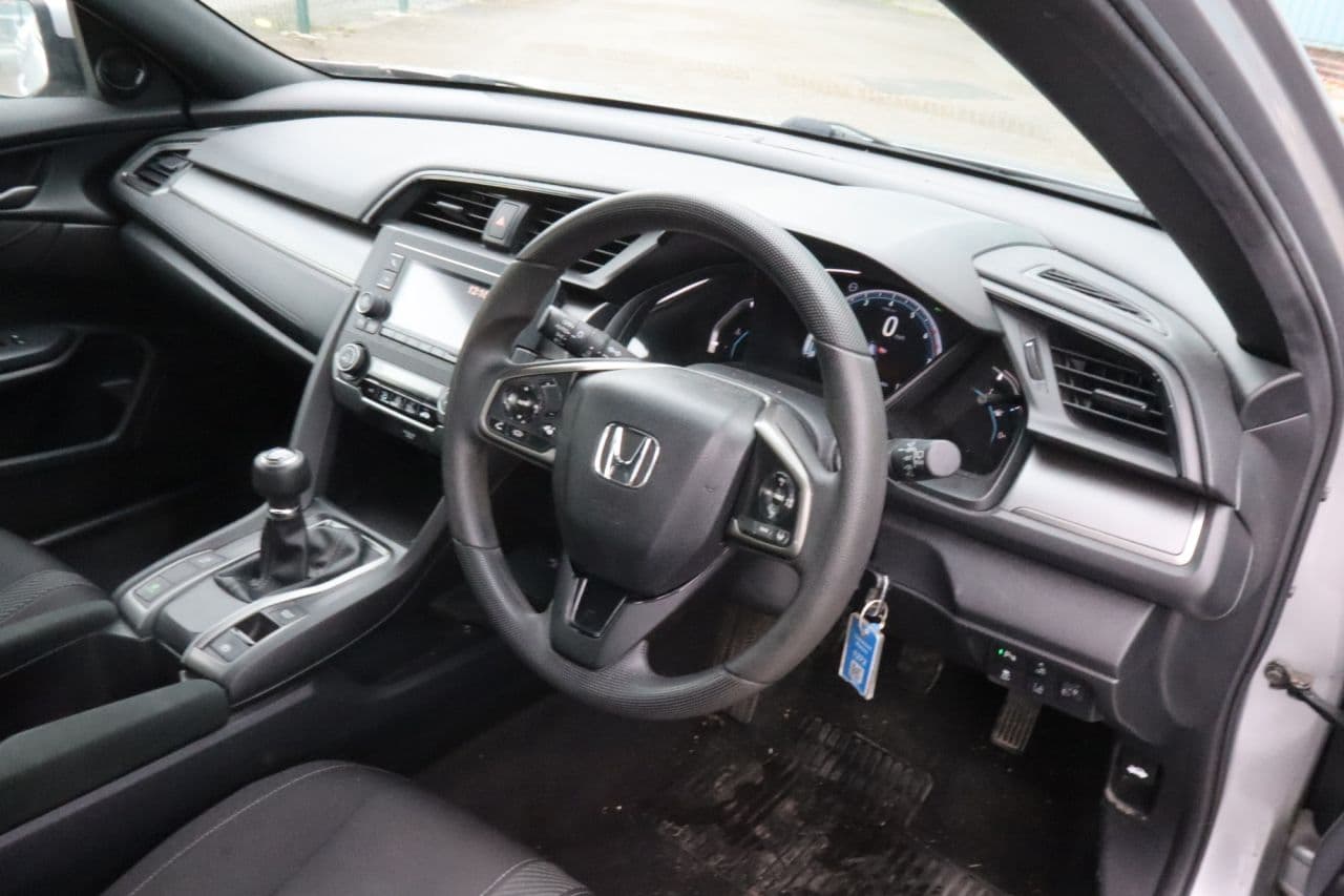 Honda Civic 1.0 VTEC Turbo SE — image 6