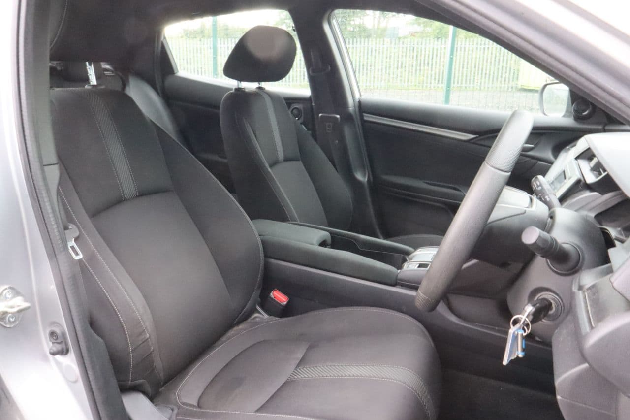 Honda Civic 1.0 VTEC Turbo SE — image 7