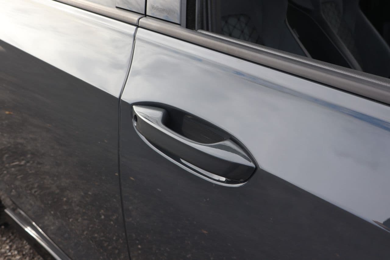 Volkswagen Golf 1.5 eTSI MHEV R-Line — image 54