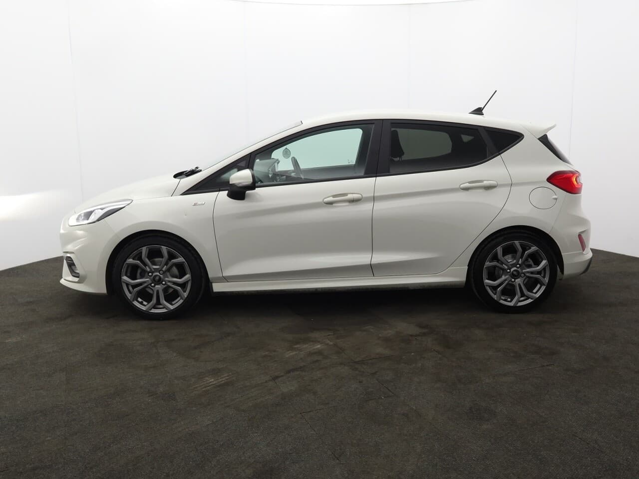 Ford Fiesta 1.0T EcoBoost MHEV ST-Line Edition — image 6