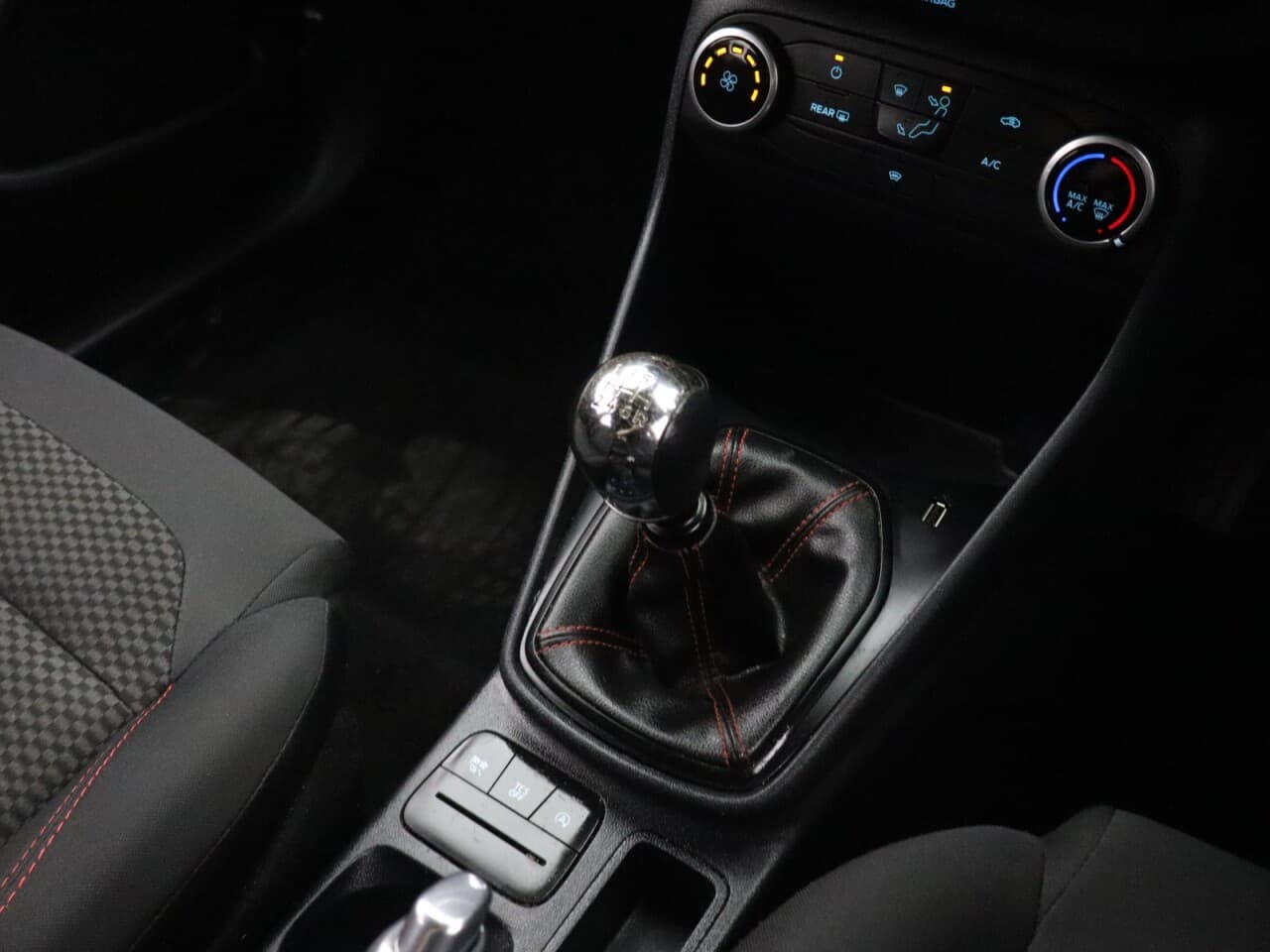 Ford Fiesta 1.0T EcoBoost MHEV ST-Line Edition — image 23