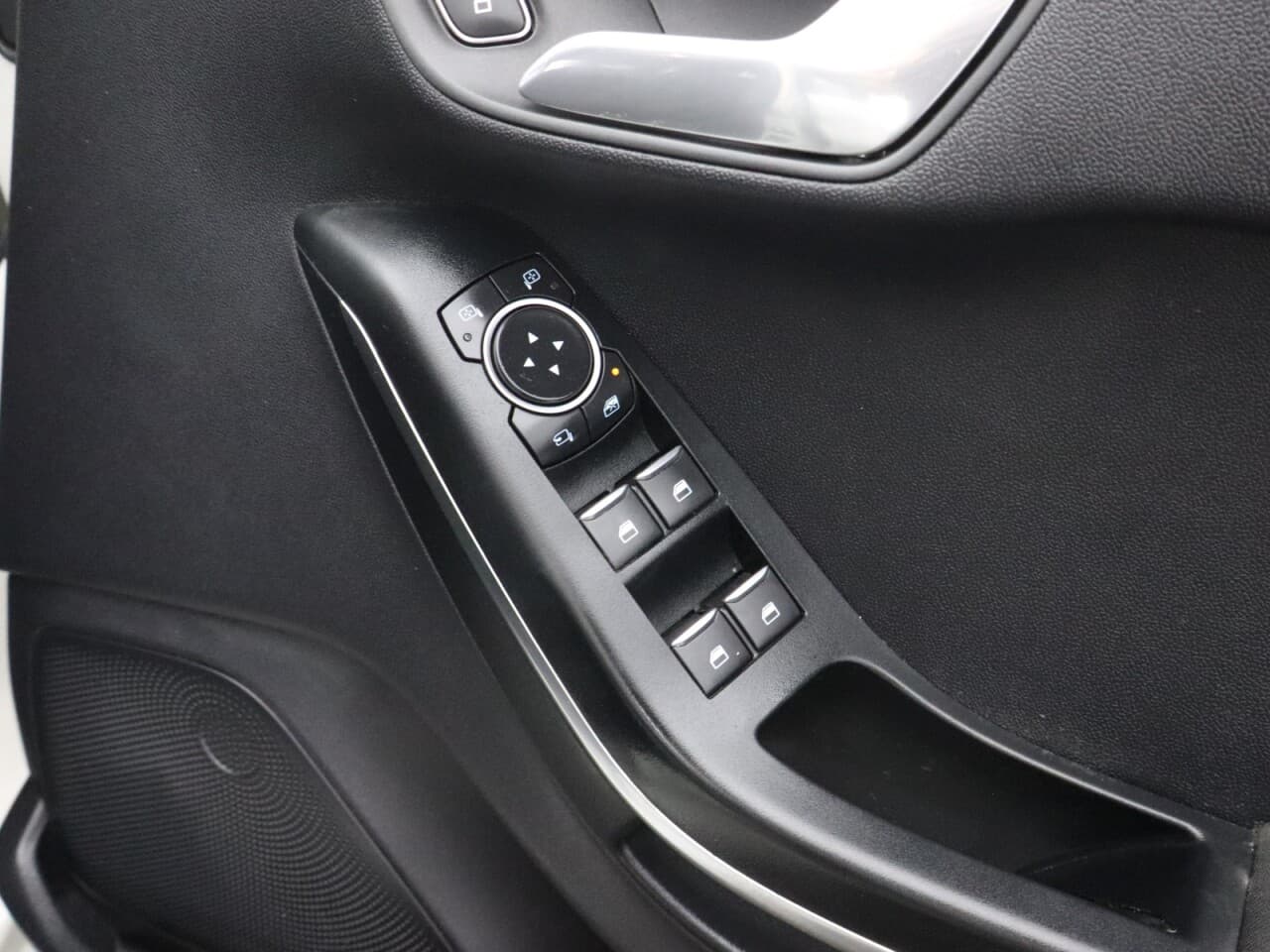 Ford Fiesta 1.0T EcoBoost MHEV ST-Line Edition — image 45