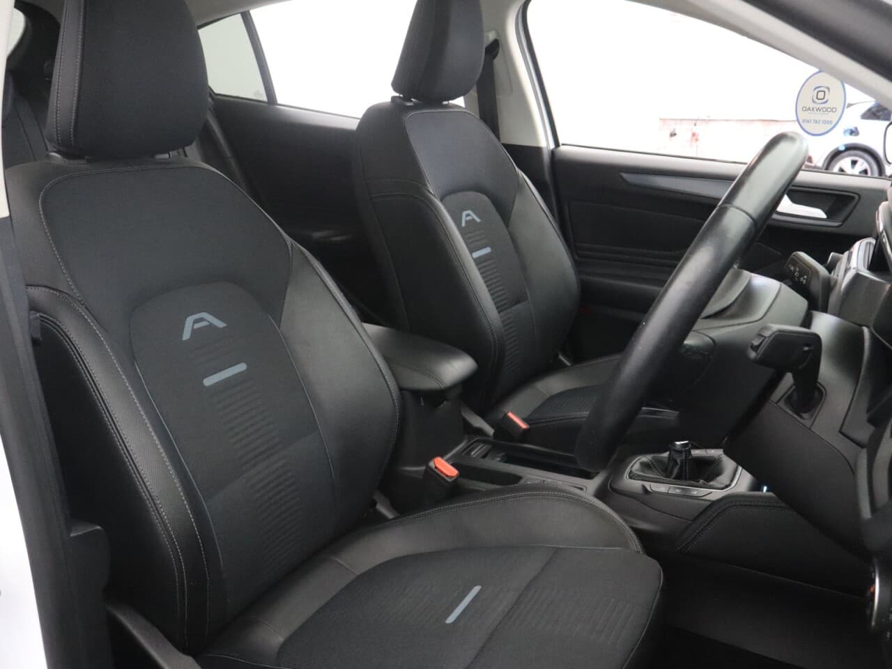 Ford Focus 1.5T EcoBoost Active X — image 14