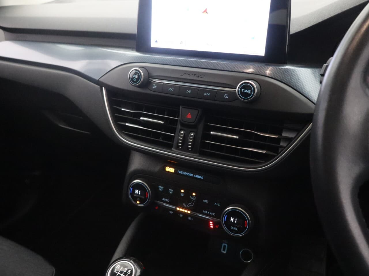 Ford Focus 1.5T EcoBoost Active X — image 23