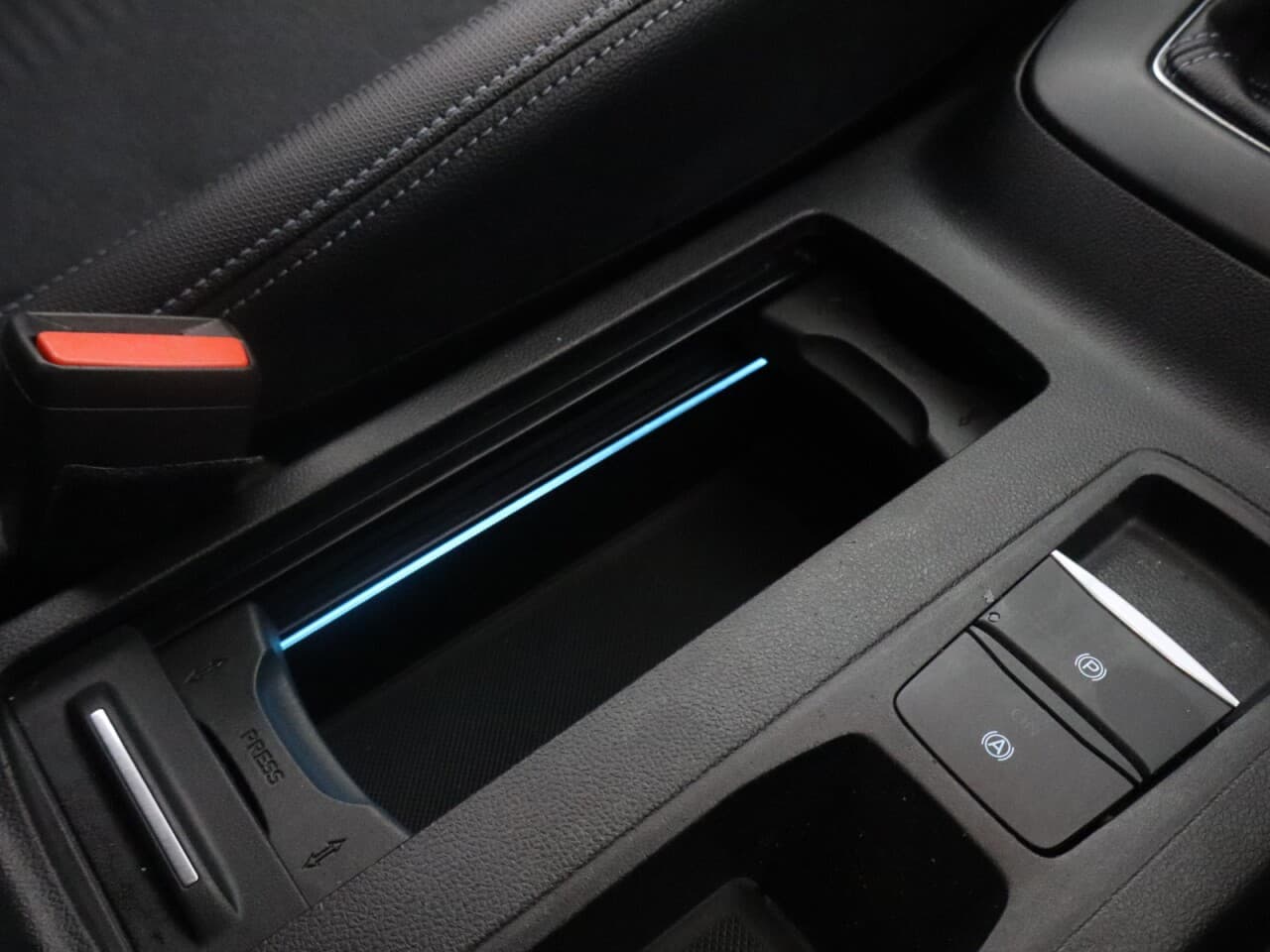 Ford Focus 1.5T EcoBoost Active X — image 27