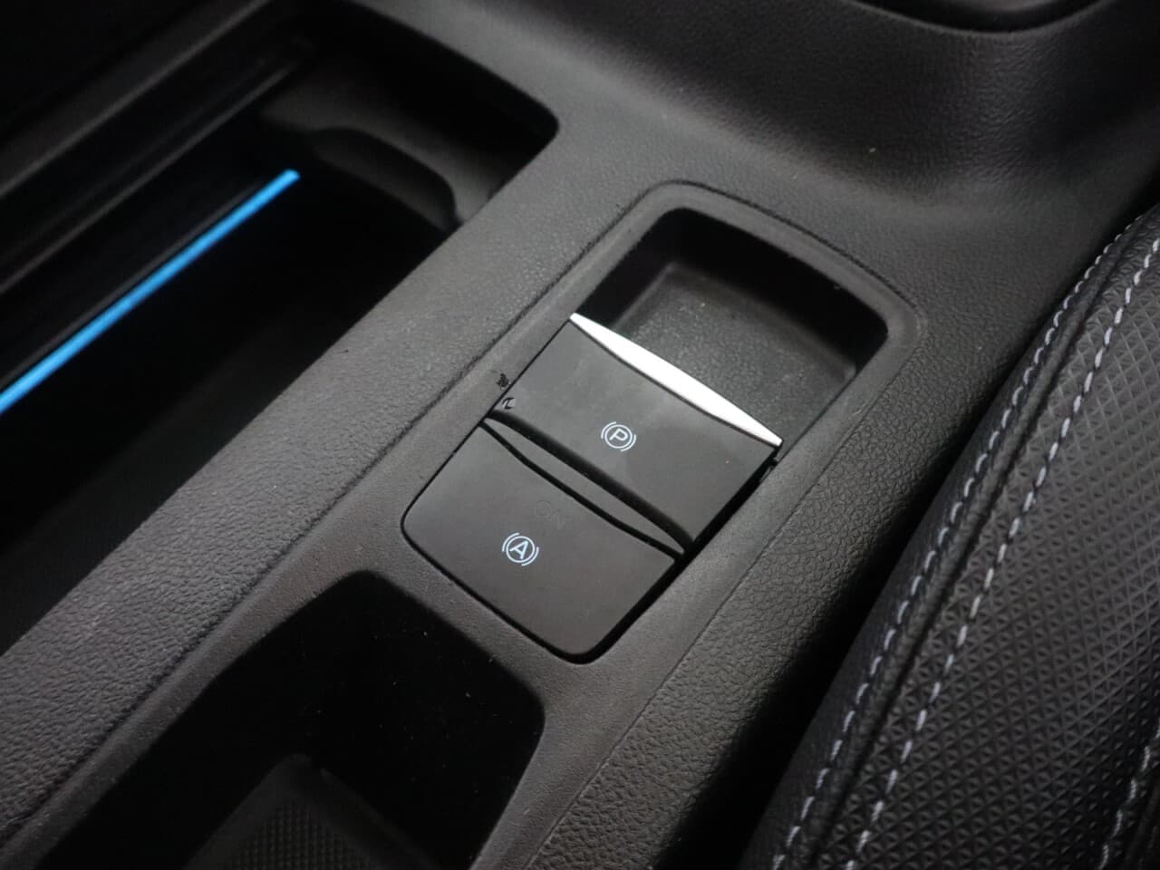 Ford Focus 1.5T EcoBoost Active X — image 28