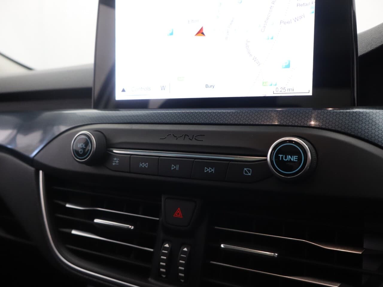 Ford Focus 1.5T EcoBoost Active X — image 35