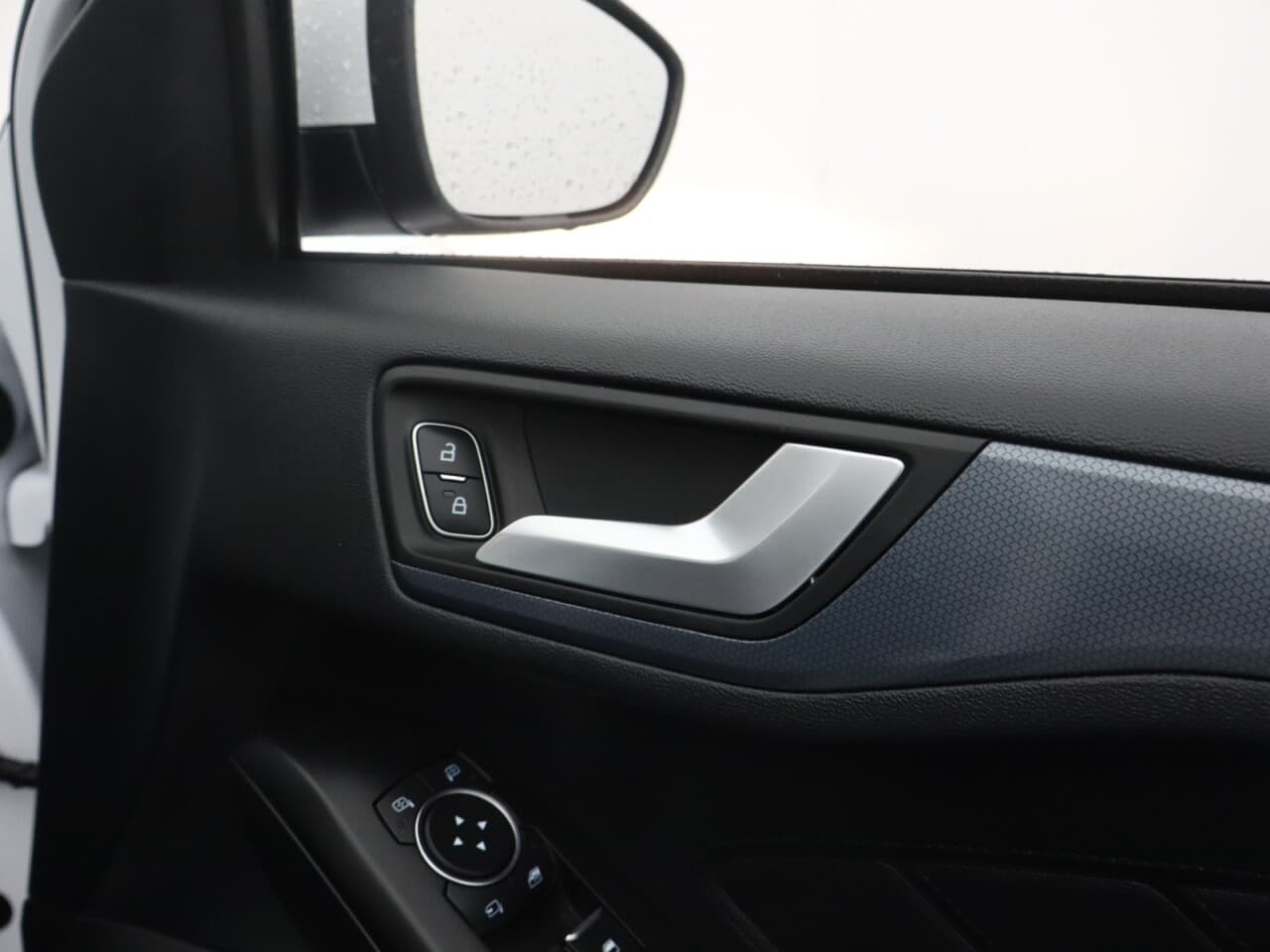 Ford Focus 1.5T EcoBoost Active X — image 49