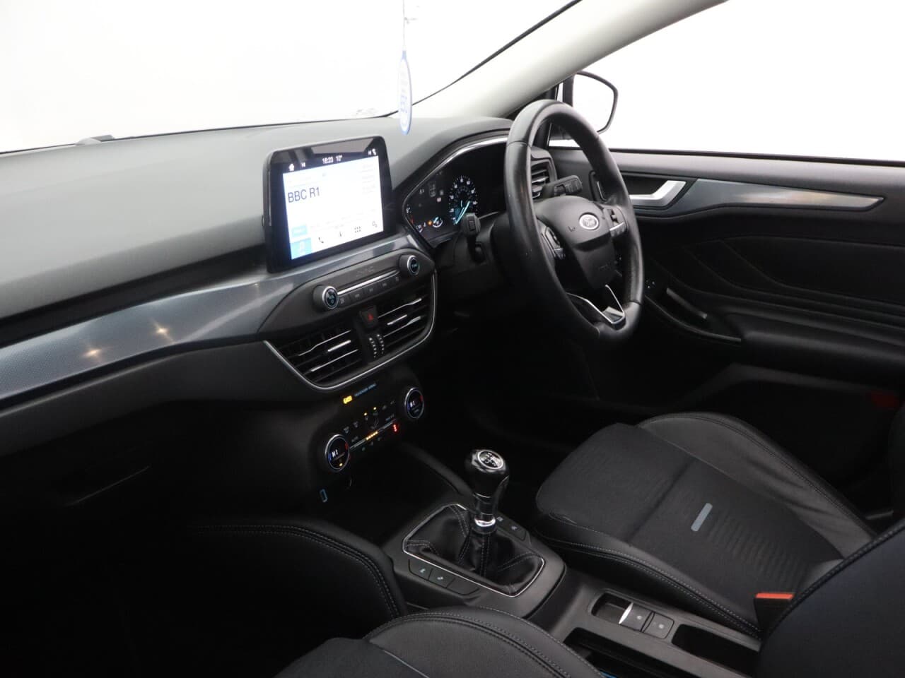 Ford Focus 1.5T EcoBoost Active X — image 53