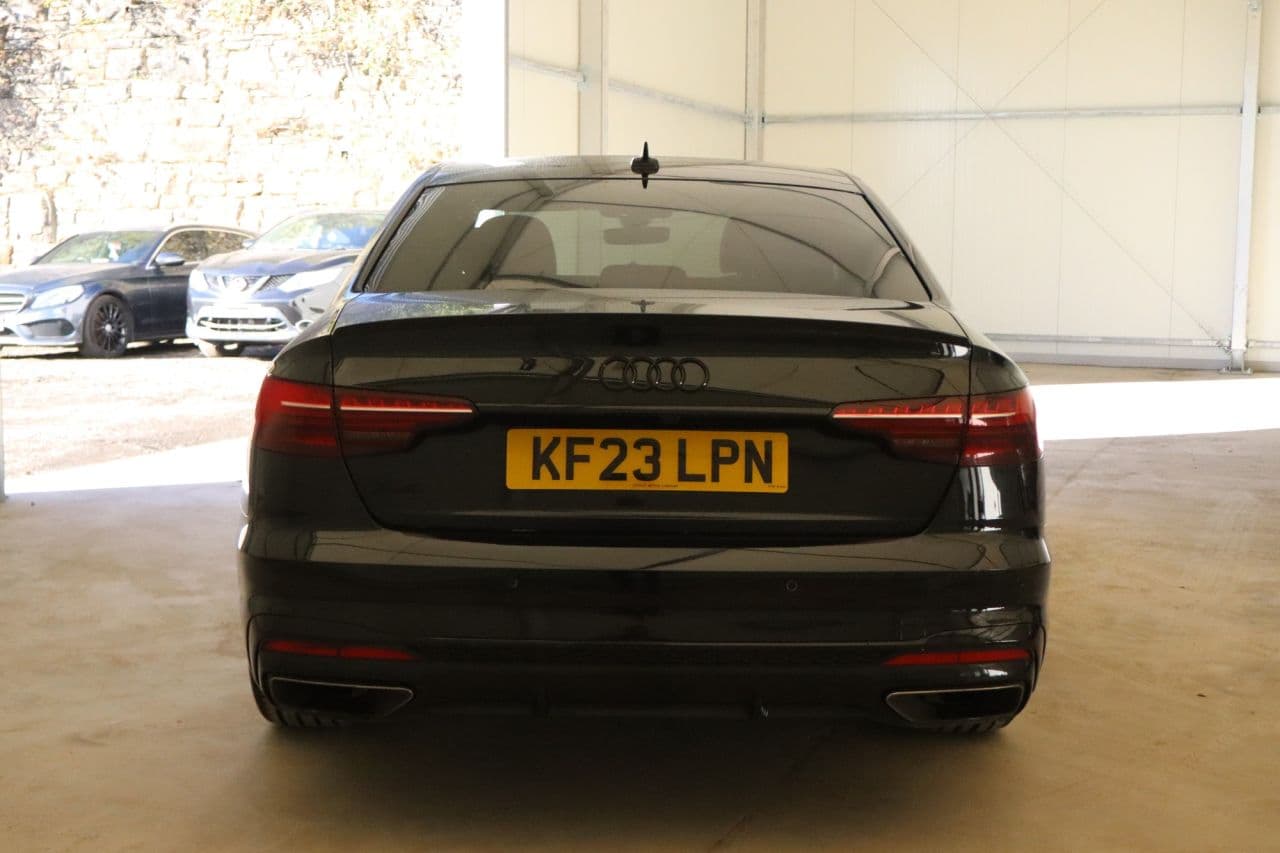 Audi A4 2.0 TFSI 35 Black Edition — image 6