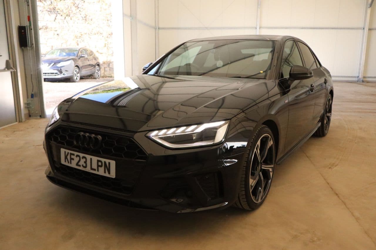 Audi A4 2.0 TFSI 35 Black Edition — image 10