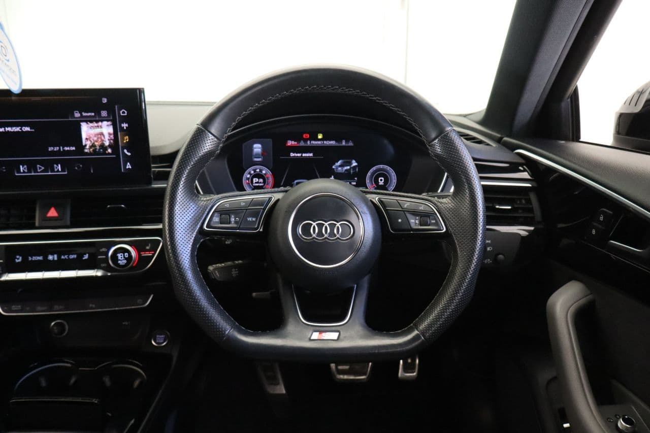 Audi A4 2.0 TFSI 35 Black Edition — image 15