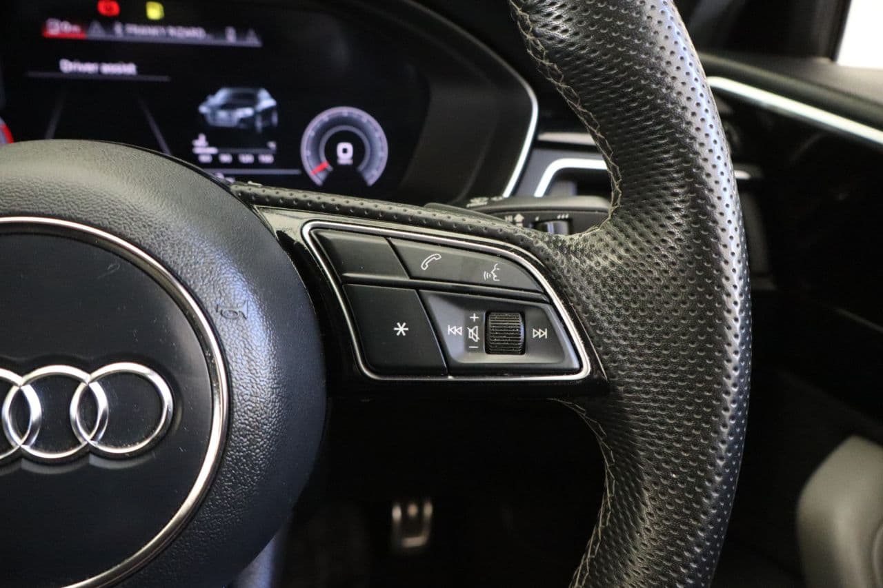 Audi A4 2.0 TFSI 35 Black Edition — image 17
