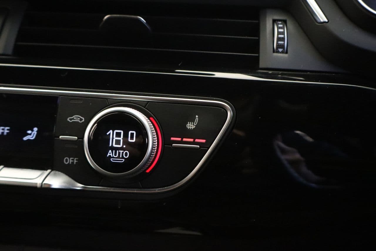 Audi A4 2.0 TFSI 35 Black Edition — image 29