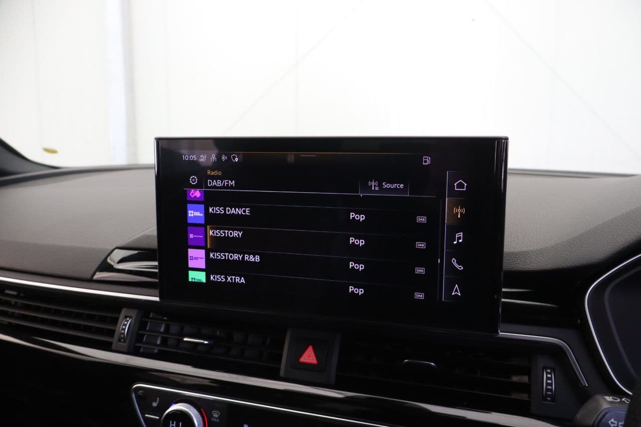 Audi A4 2.0 TFSI 35 Black Edition — image 33