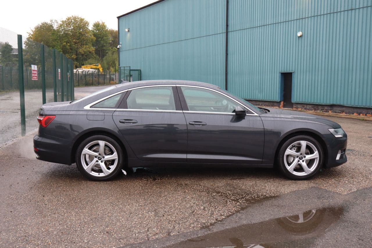 Audi A6 Saloon 2.0 TDI 40 Sport (Technology Pack + Comfort & Sound) — image 8