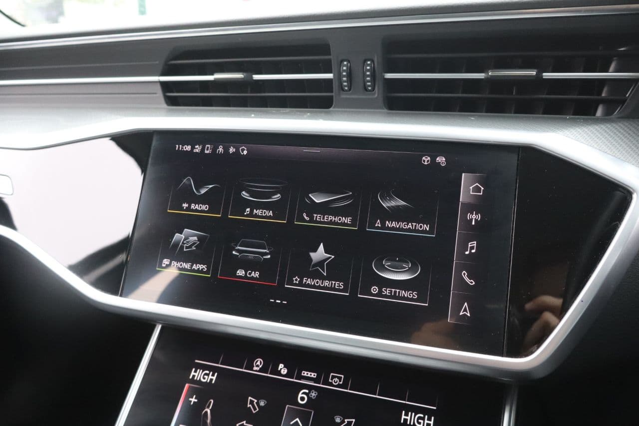 Audi A6 Saloon 2.0 TDI 40 Sport (Technology Pack + Comfort & Sound) — image 30