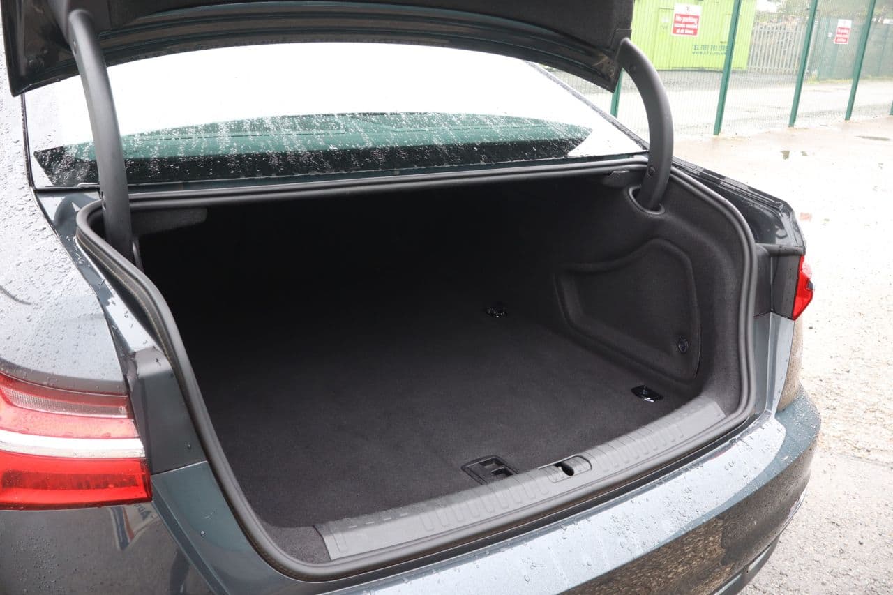 Audi A6 Saloon 2.0 TDI 40 Sport (Technology Pack + Comfort & Sound) — image 45