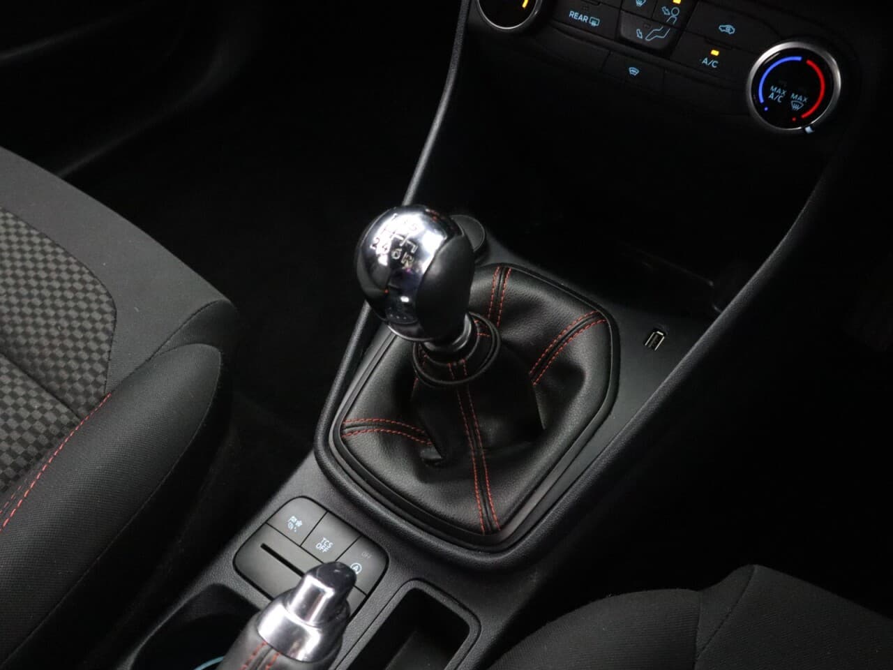 Ford Fiesta 1.0T EcoBoost MHEV ST-Line Edition — image 23