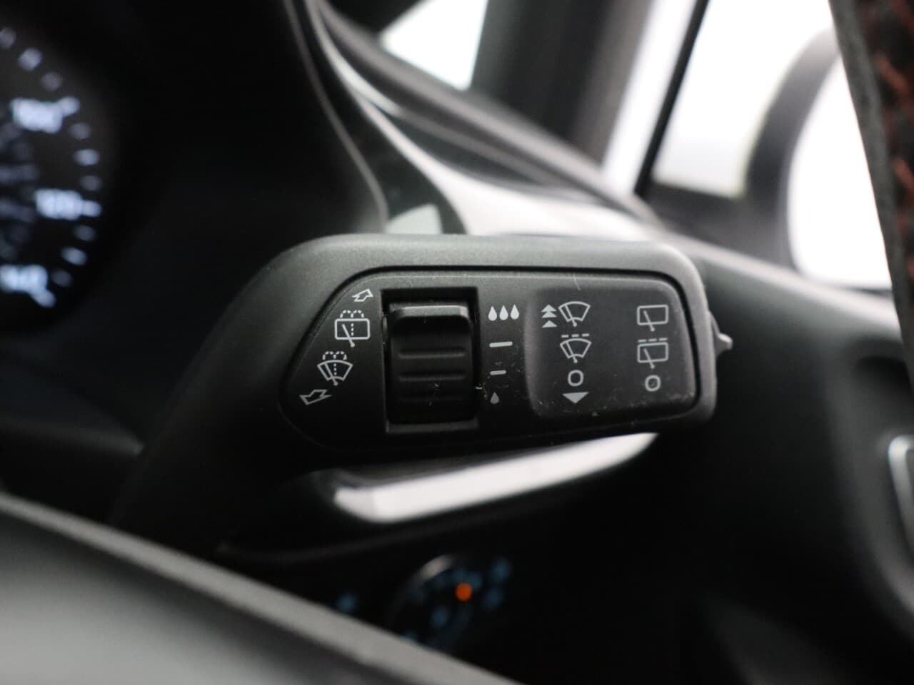 Ford Fiesta 1.0T EcoBoost MHEV ST-Line Edition — image 39