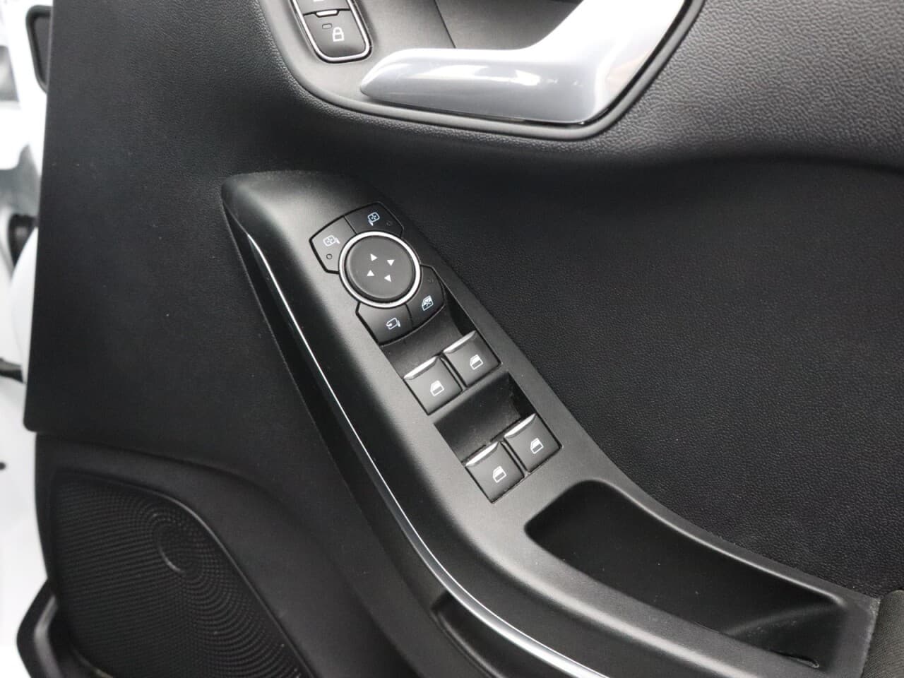 Ford Fiesta 1.0T EcoBoost MHEV ST-Line Edition — image 46
