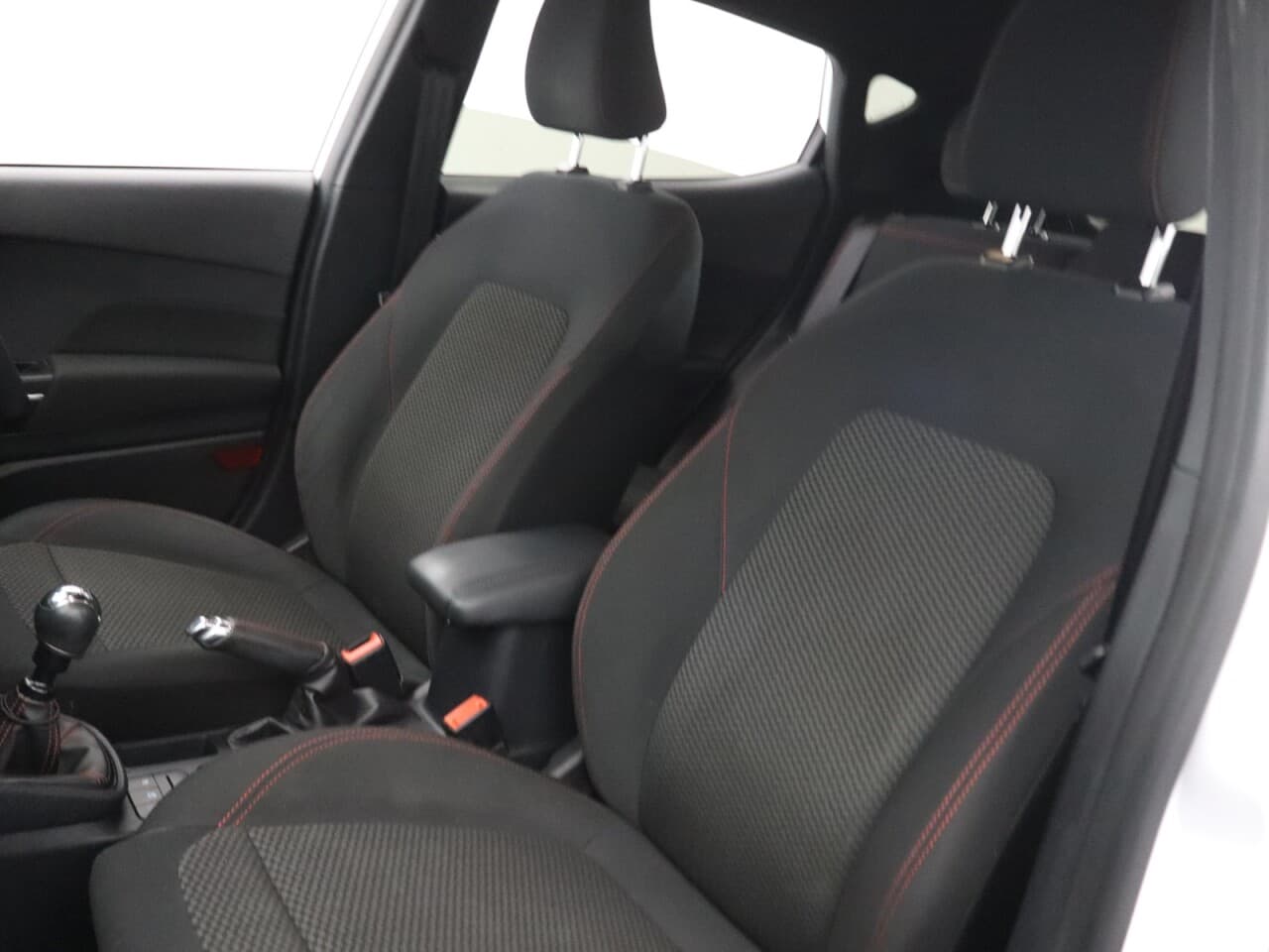 Ford Fiesta 1.0T EcoBoost MHEV ST-Line Edition — image 41