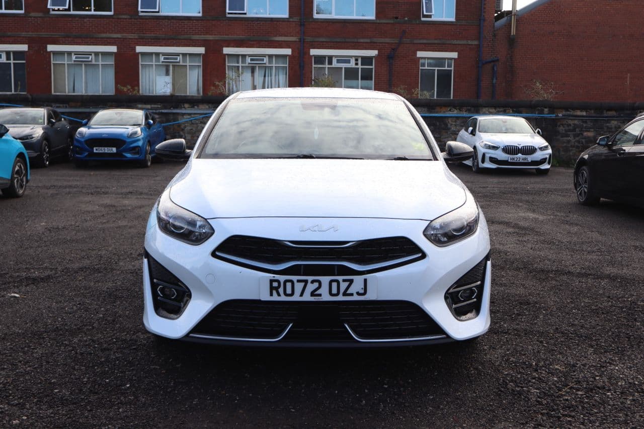 Kia Ceed 1.5 T-GDi GT-Line — image 3