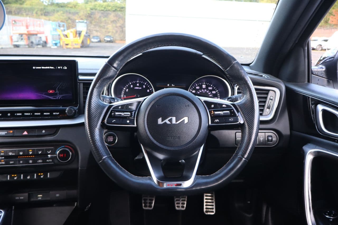 Kia Ceed 1.5 T-GDi GT-Line — image 14
