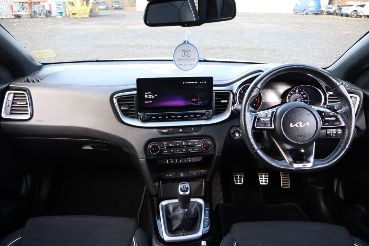 Kia Ceed 1.5 T-GDi GT-Line — image 15