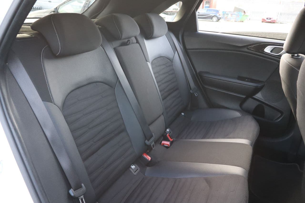 Kia Ceed 1.5 T-GDi GT-Line — image 45