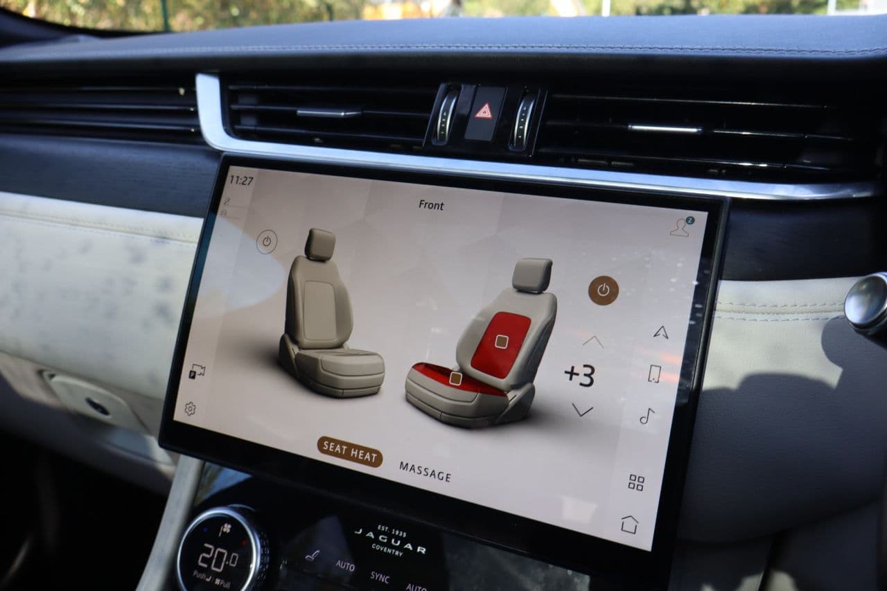 Jaguar F-Pace 2.0 D200 MHEV R-Dynamic HSE — image 35