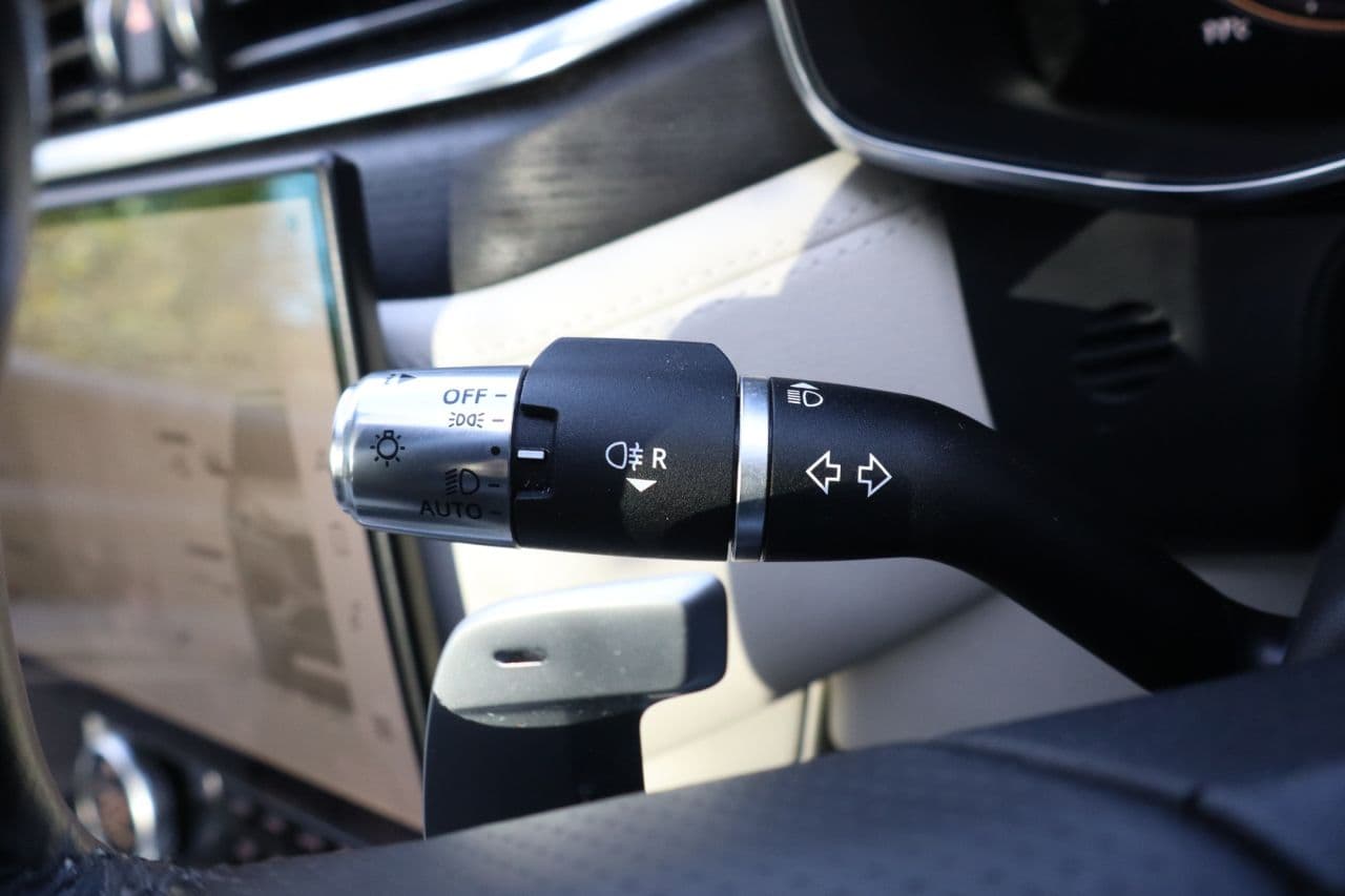 Jaguar F-Pace 2.0 D200 MHEV R-Dynamic HSE — image 40