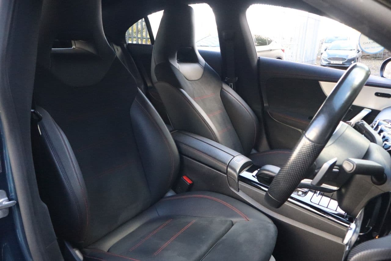 Mercedes-Benz Cla 1.3 CLA200 AMG Line (Executive) — image 15