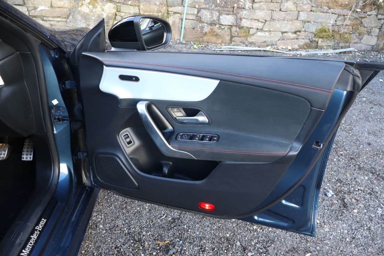Mercedes-Benz Cla 1.3 CLA200 AMG Line (Executive) — image 51