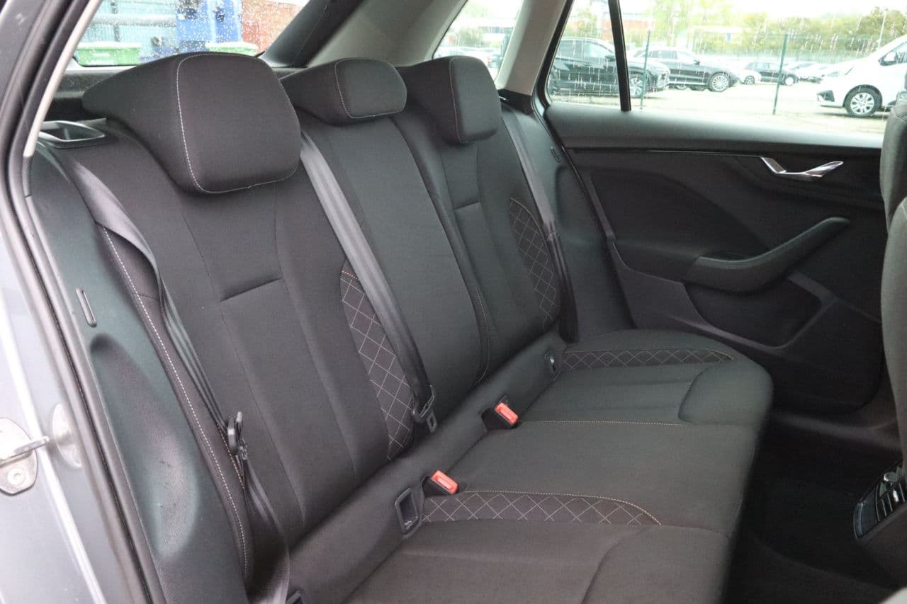 Skoda Kamiq 1.0 TSI SE Drive — image 41