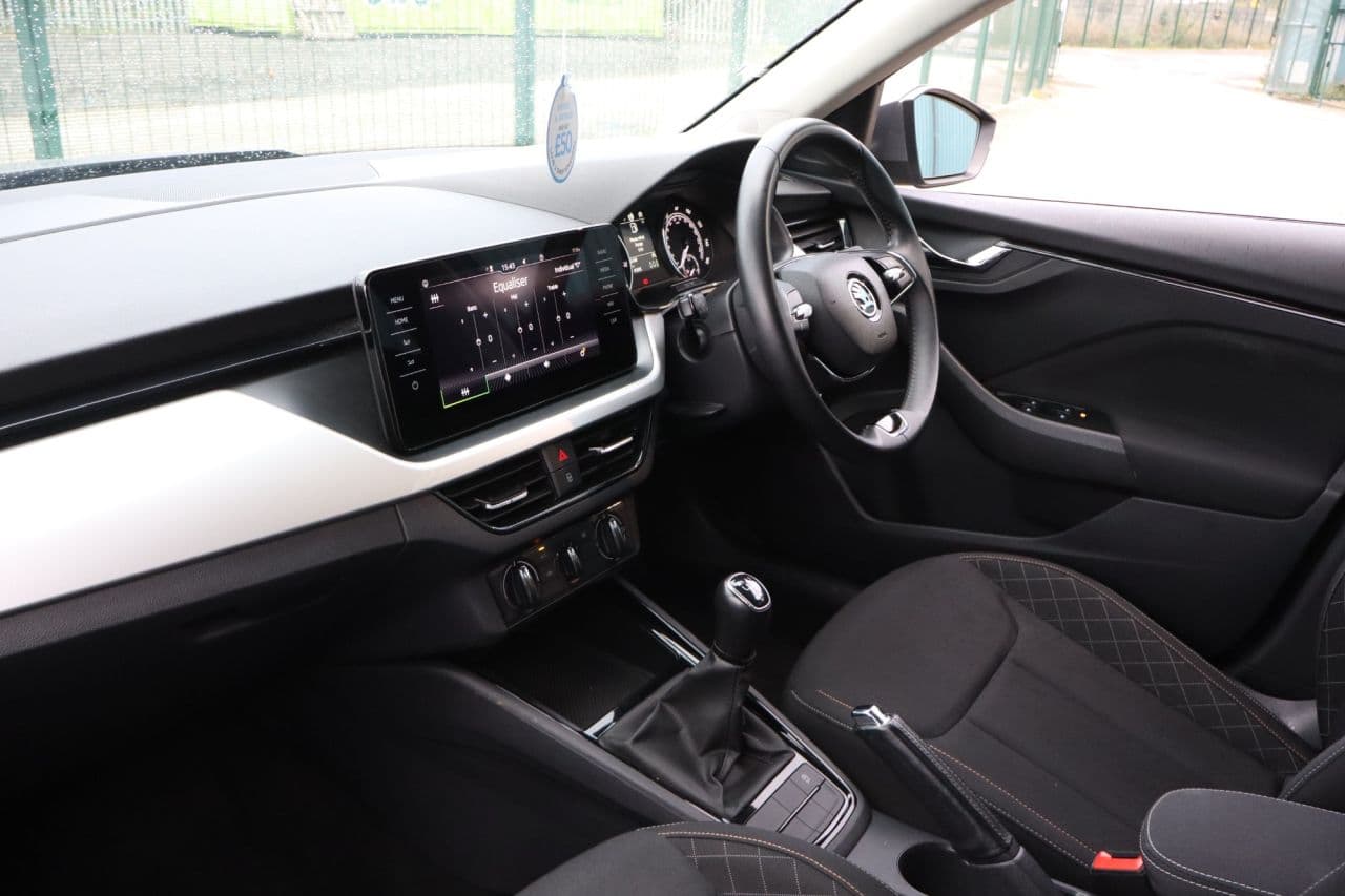 Skoda Kamiq 1.0 TSI SE Drive — image 39