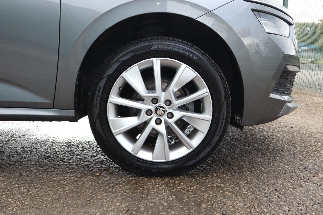 Skoda Kamiq 1.0 TSI SE Drive — image 48