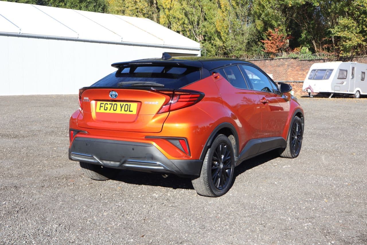 Toyota C-hr 2.0 VVT-h Orange Edition — image 8