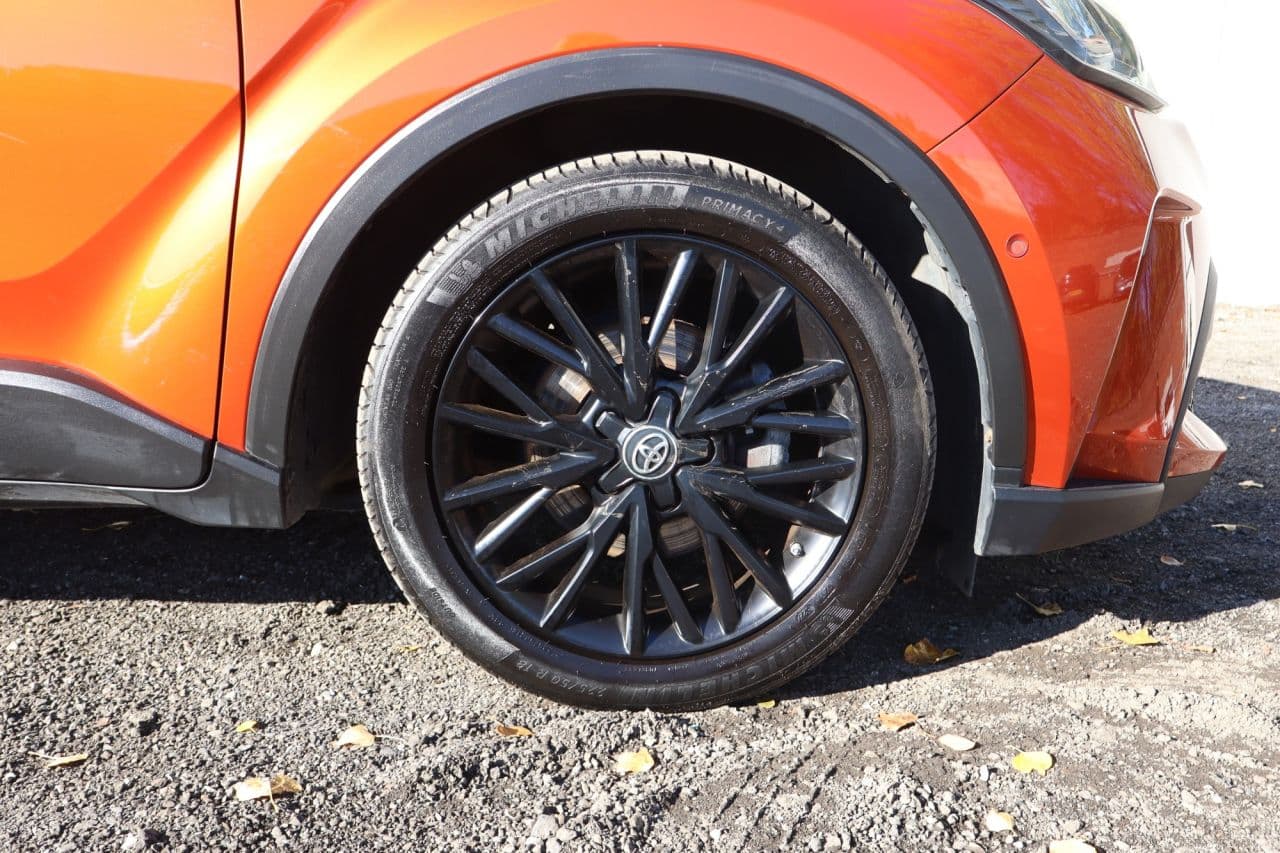 Toyota C-hr 2.0 VVT-h Orange Edition — image 48