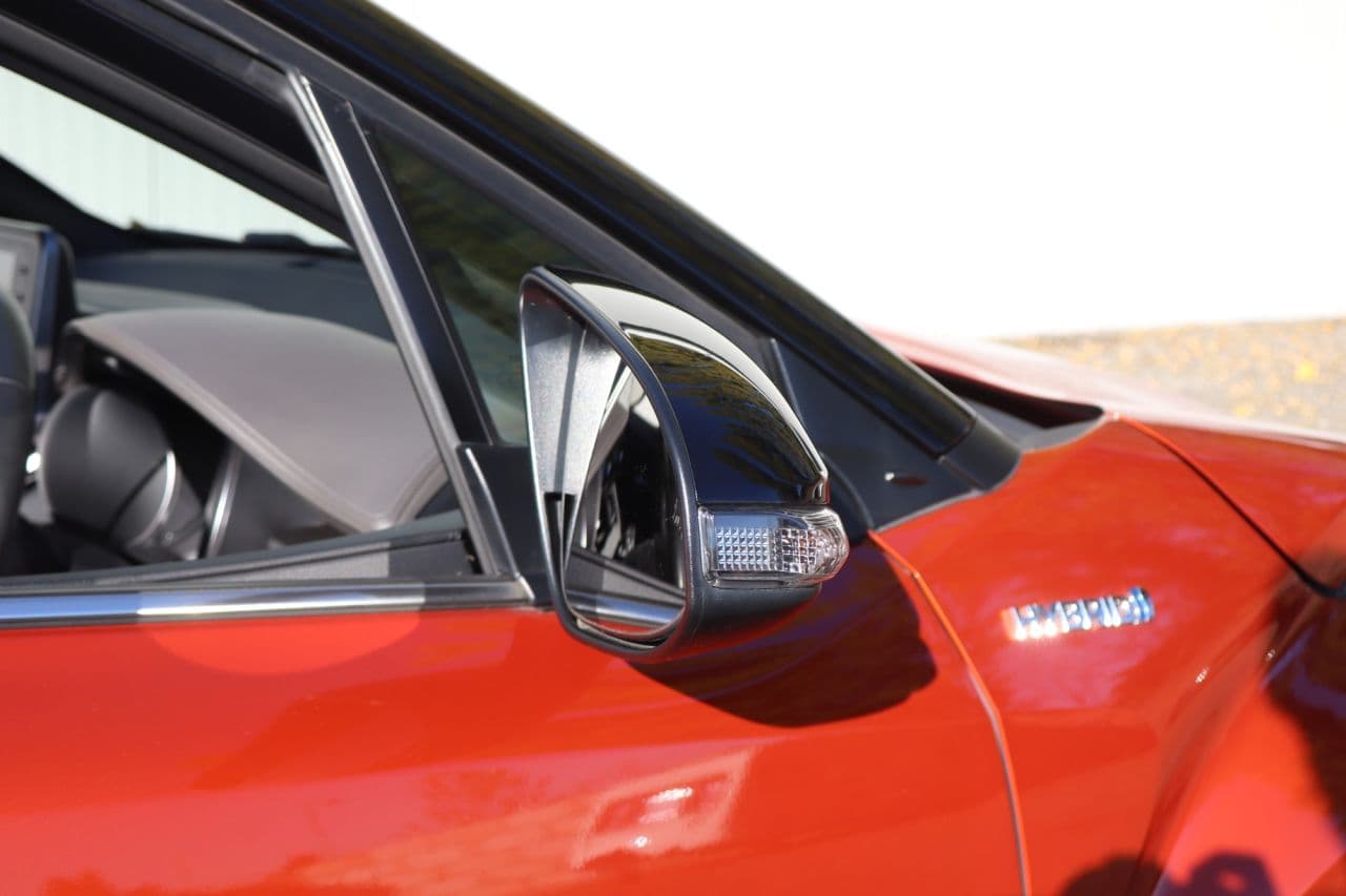 Toyota C-hr 2.0 VVT-h Orange Edition — image 50
