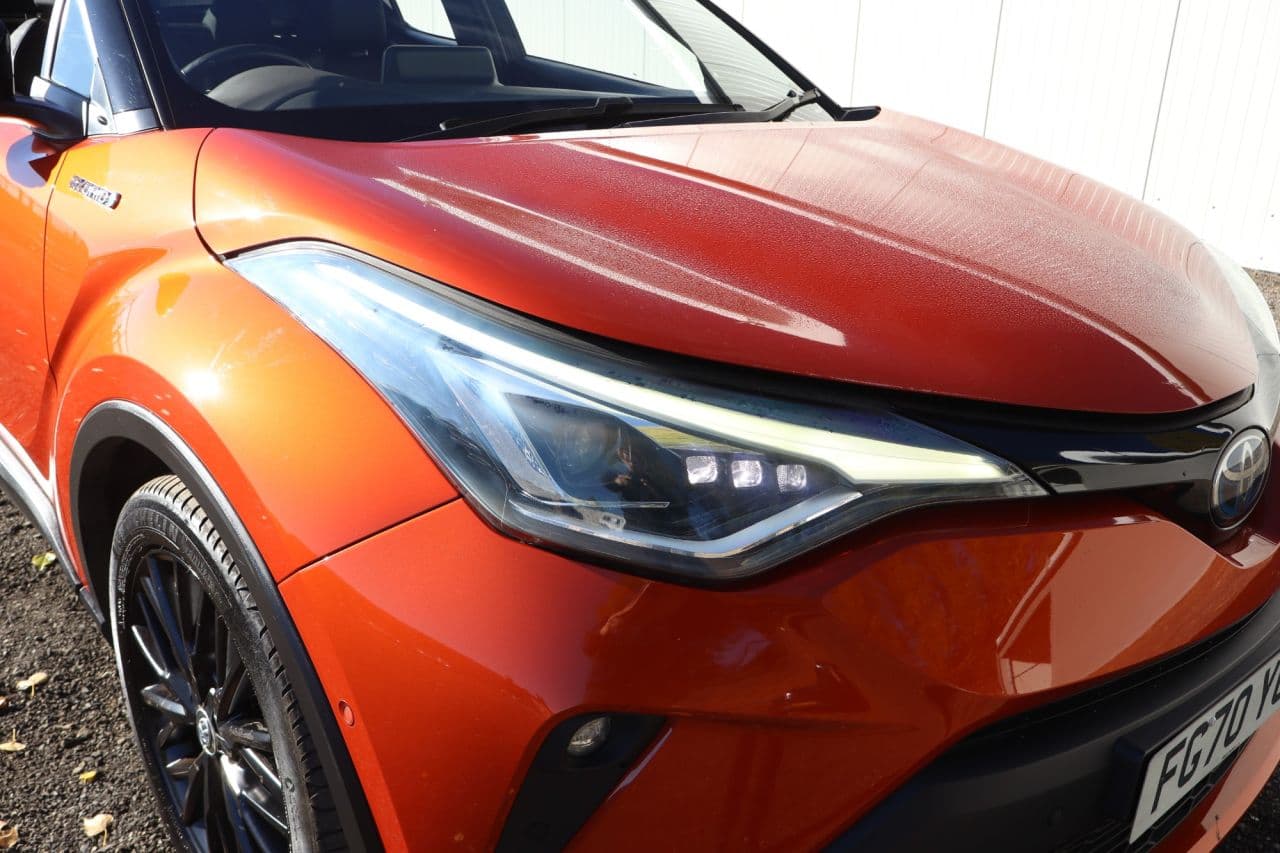 Toyota C-hr 2.0 VVT-h Orange Edition — image 52