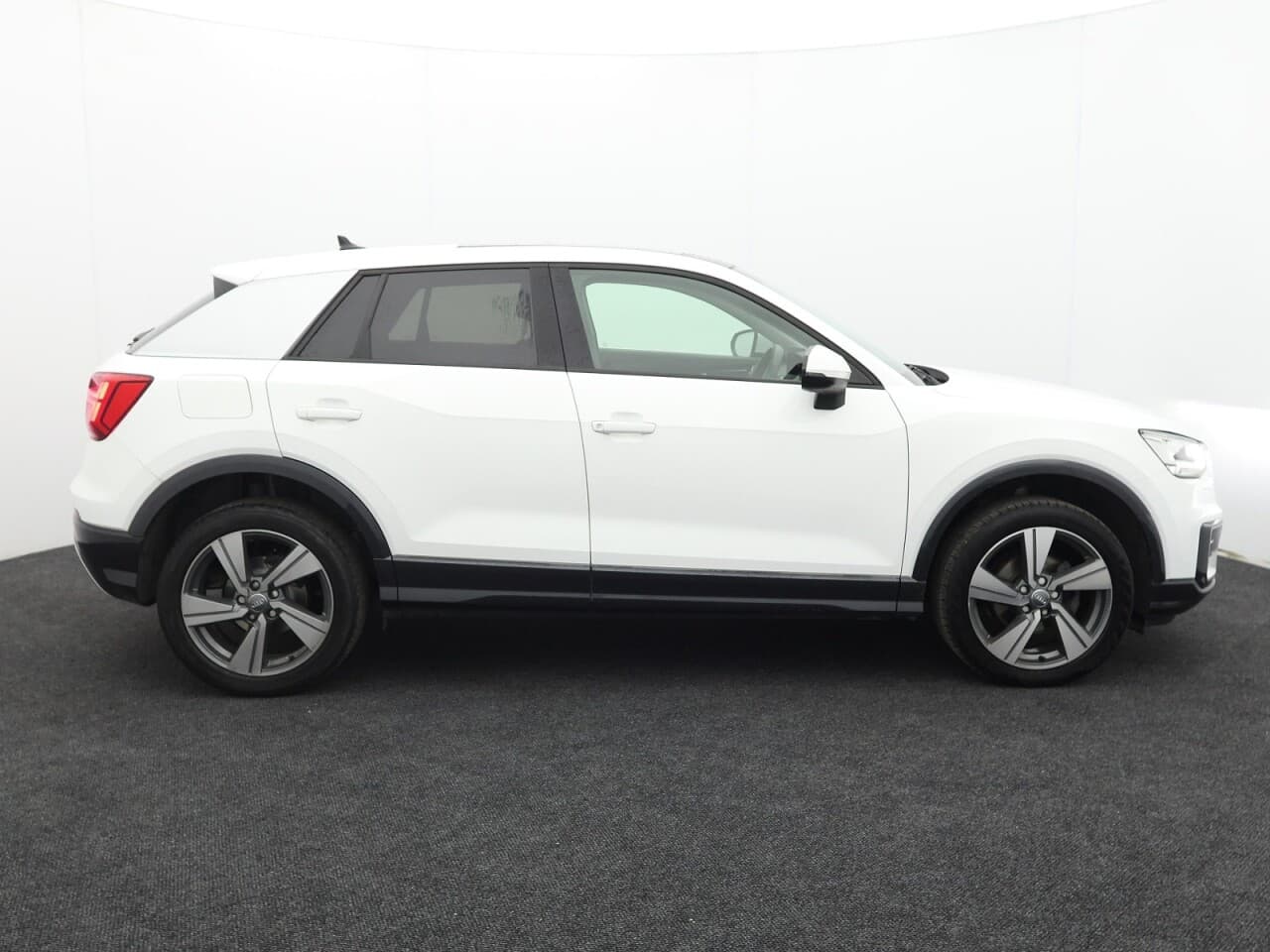 Audi Q2 1.5 TFSI CoD 35 Sport (Pan Roof Comfort+Sound) — image 11