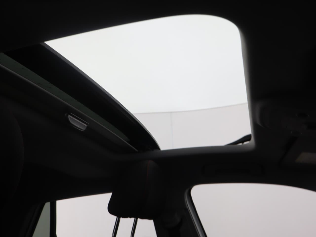 Audi Q2 1.5 TFSI CoD 35 Sport (Pan Roof Comfort+Sound) — image 17