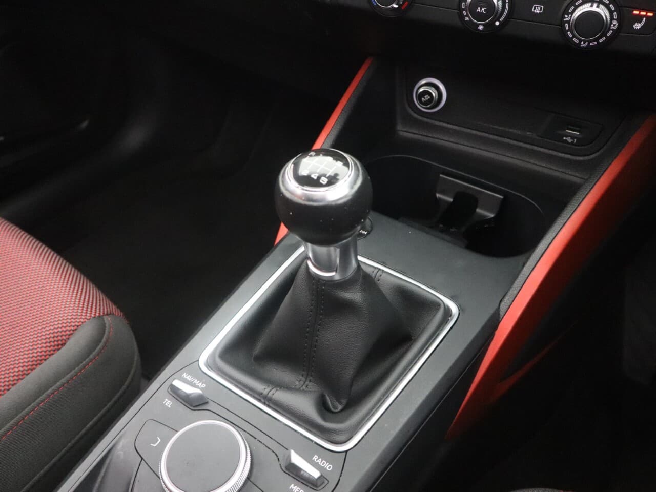 Audi Q2 1.5 TFSI CoD 35 Sport (Pan Roof Comfort+Sound) — image 23